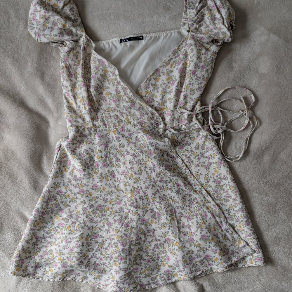 3/$30 Floral off the shoulder wrap around dress